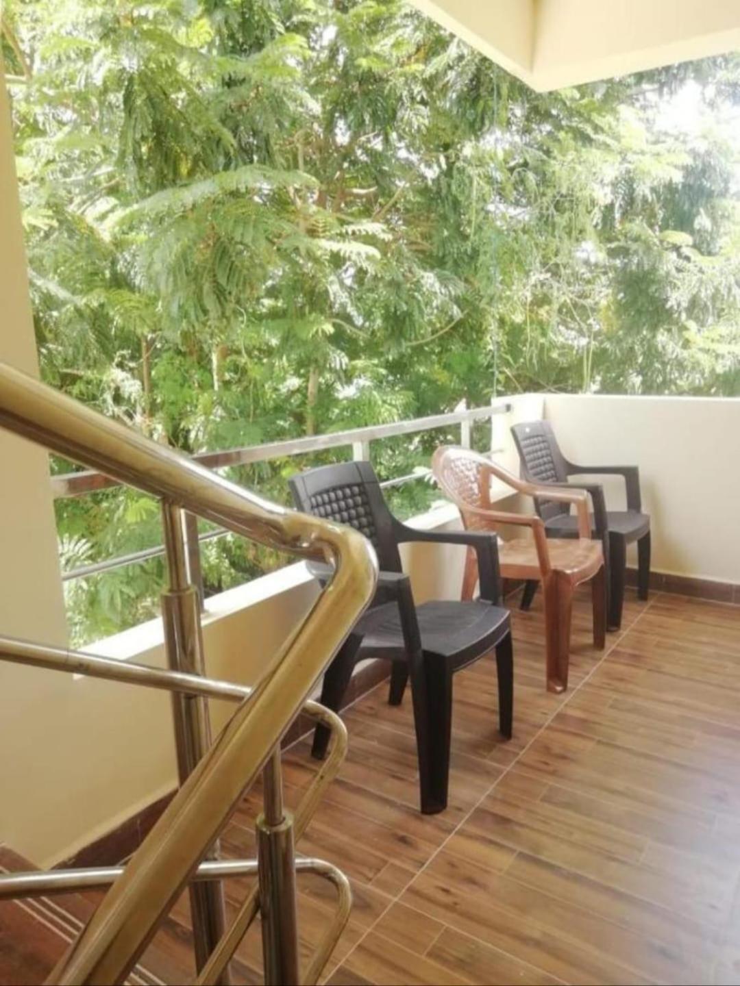 טירופאטי Anandi Homestays מראה חיצוני תמונה